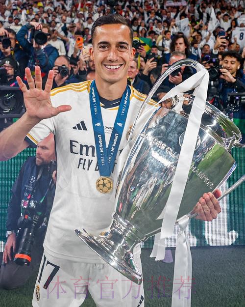 官方:巴斯克斯左腿肌肉受伤 退出欧冠对曼城名单 官方:巴斯克斯左腿肌肉受伤 退出欧冠对曼城名单